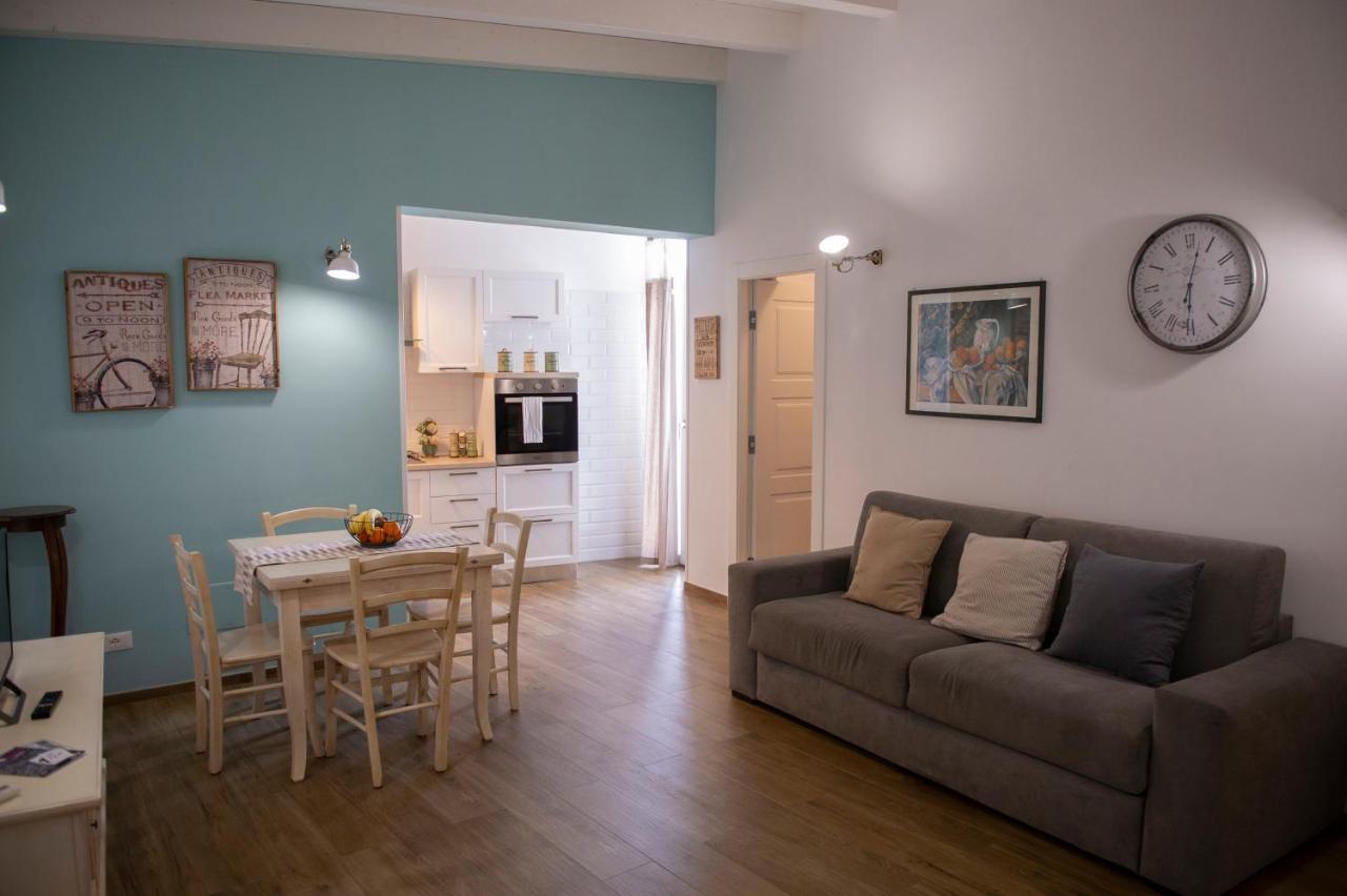 Color Apartment Monopoli Esterno foto
