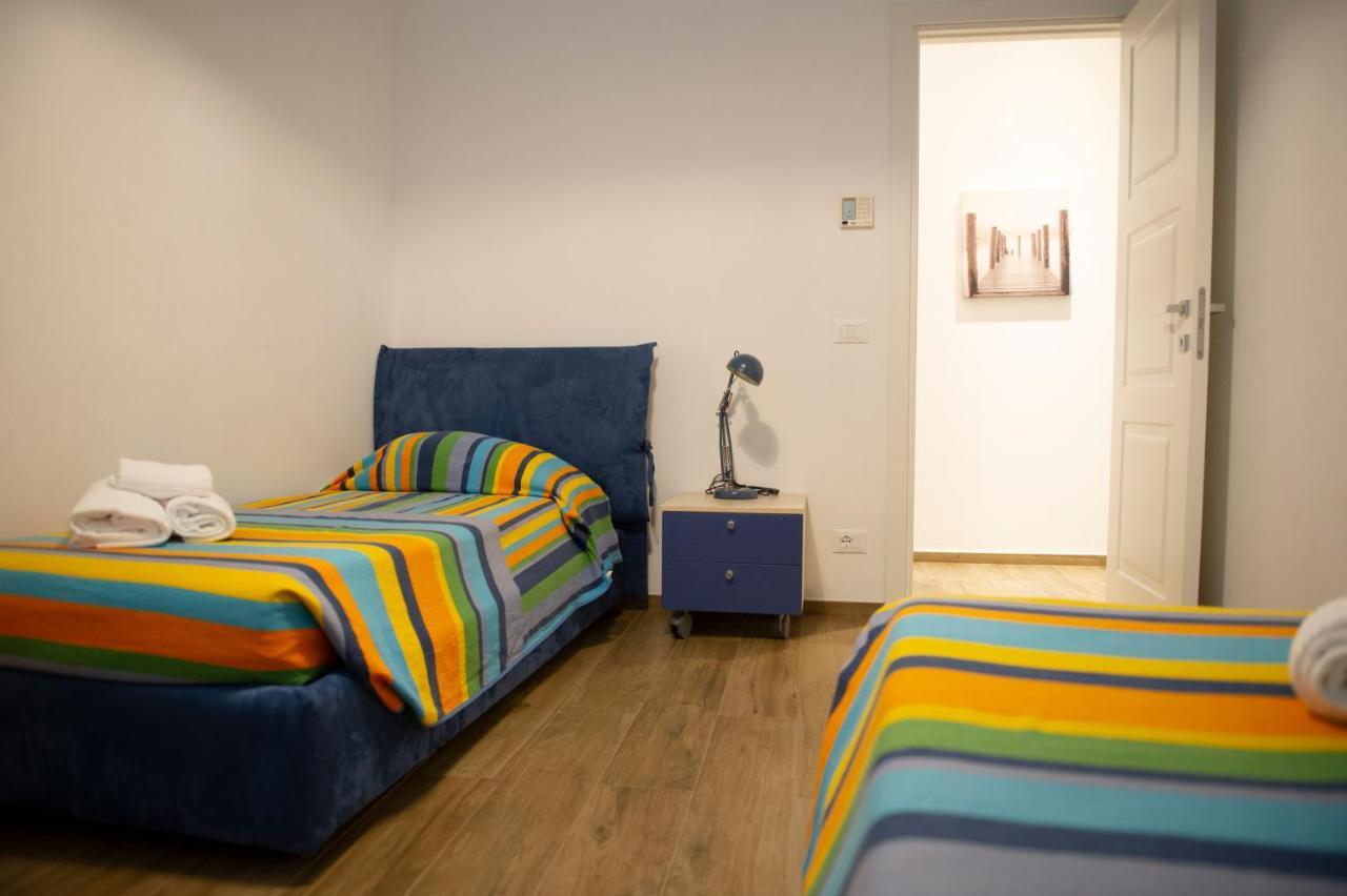 Color Apartment Monopoli Esterno foto