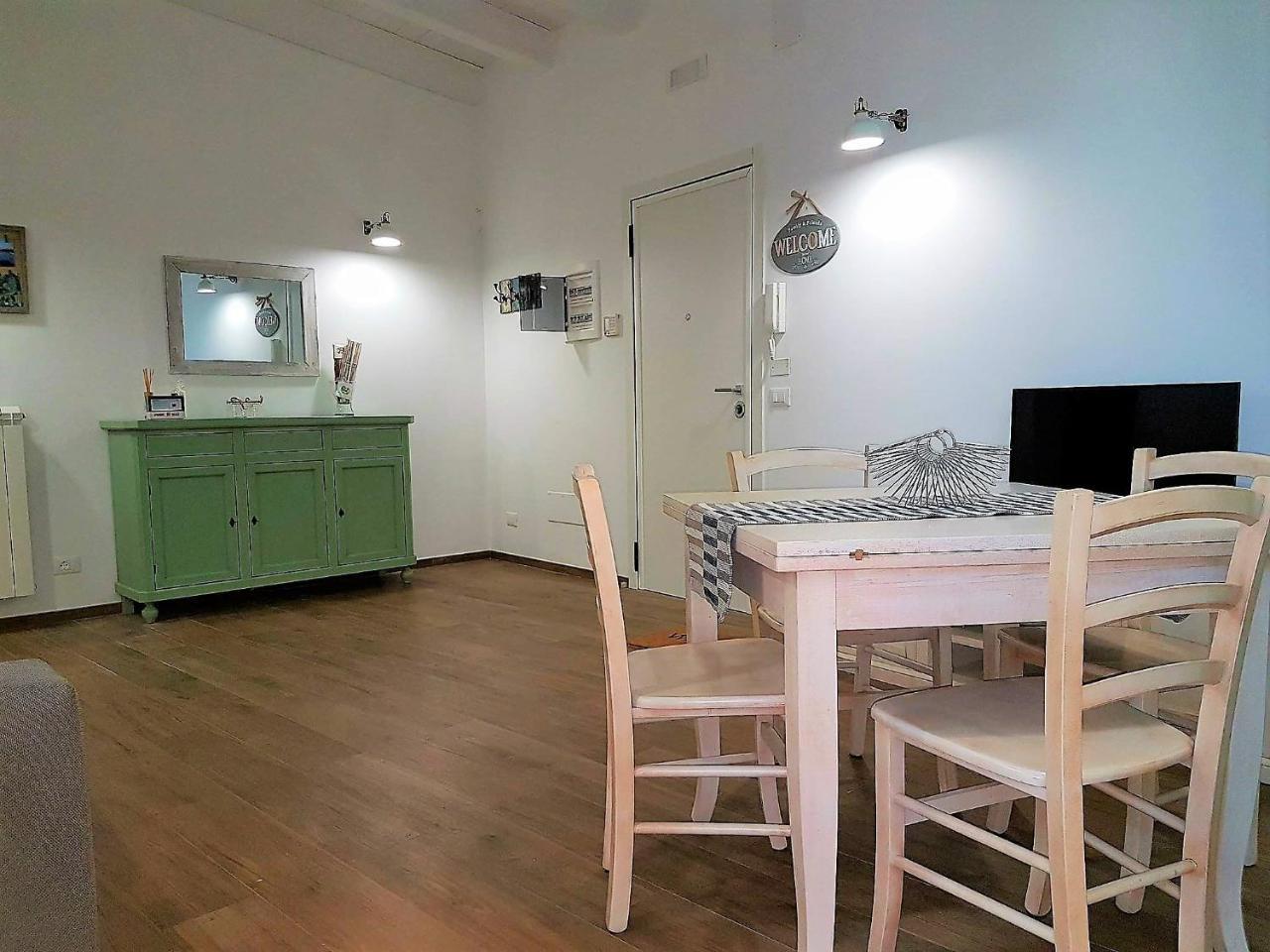 Color Apartment Monopoli Esterno foto